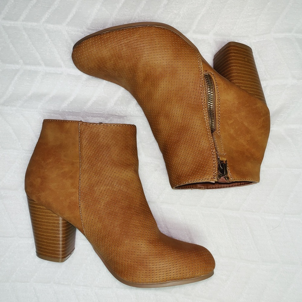 qupid ankle boots
